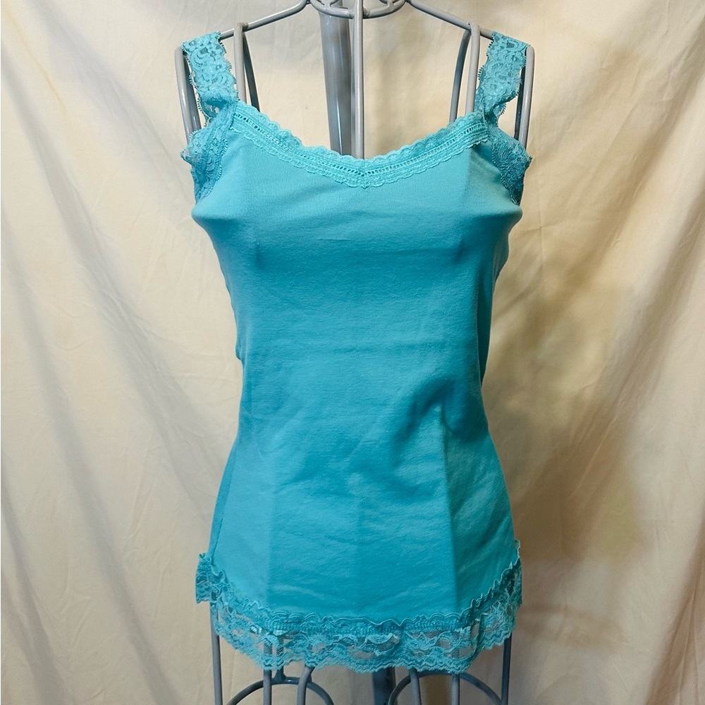 Y2K CAMISOLE TANK TOP | LACE TRIM AND LACE SHOULDER STRAPS |